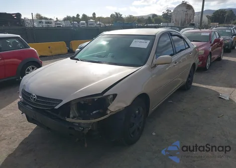 2004 Toyota Camry Le z USA, uszkodzony, nr VIN 4T1BE32K04U861053